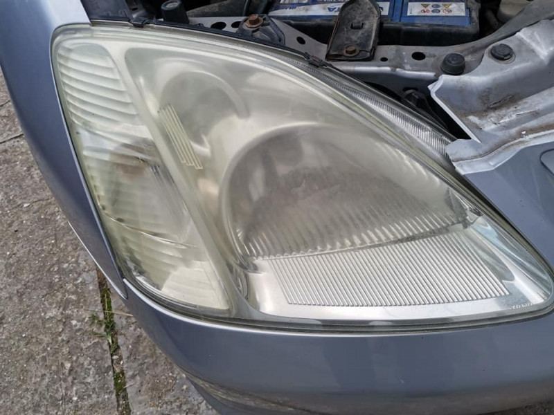 poliranje farova pre.jpg
