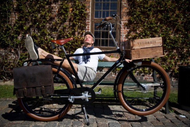 city-bicycle-classical-dutch-urban-retro-velorbis-churchill.jpg