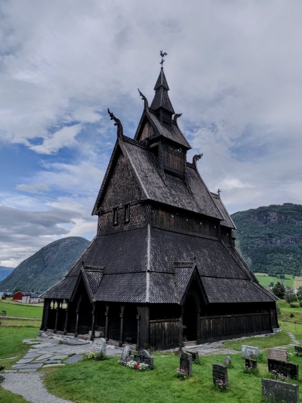 Hopperstad Stavkyrkje.jpg