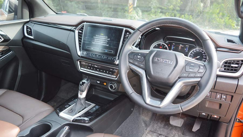 2-Isuzu-interior-c-no-credit.jpg